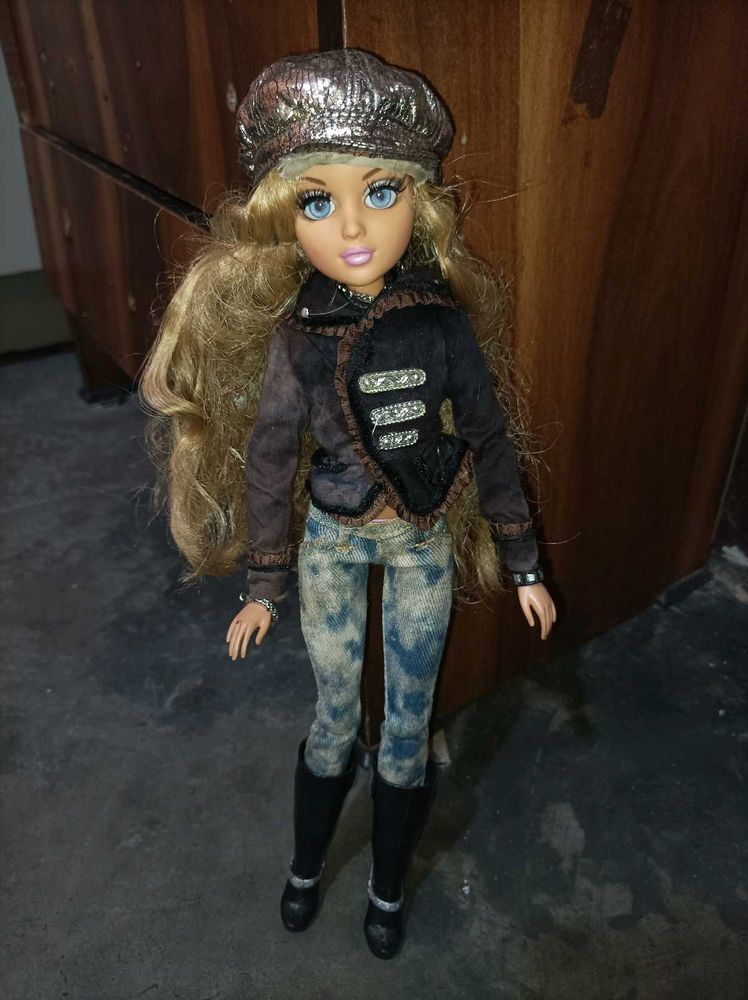 Moxi Doll