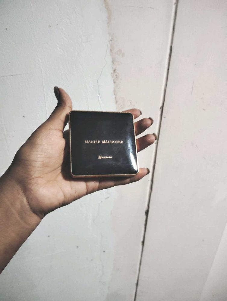 Manish Malhotra Compact