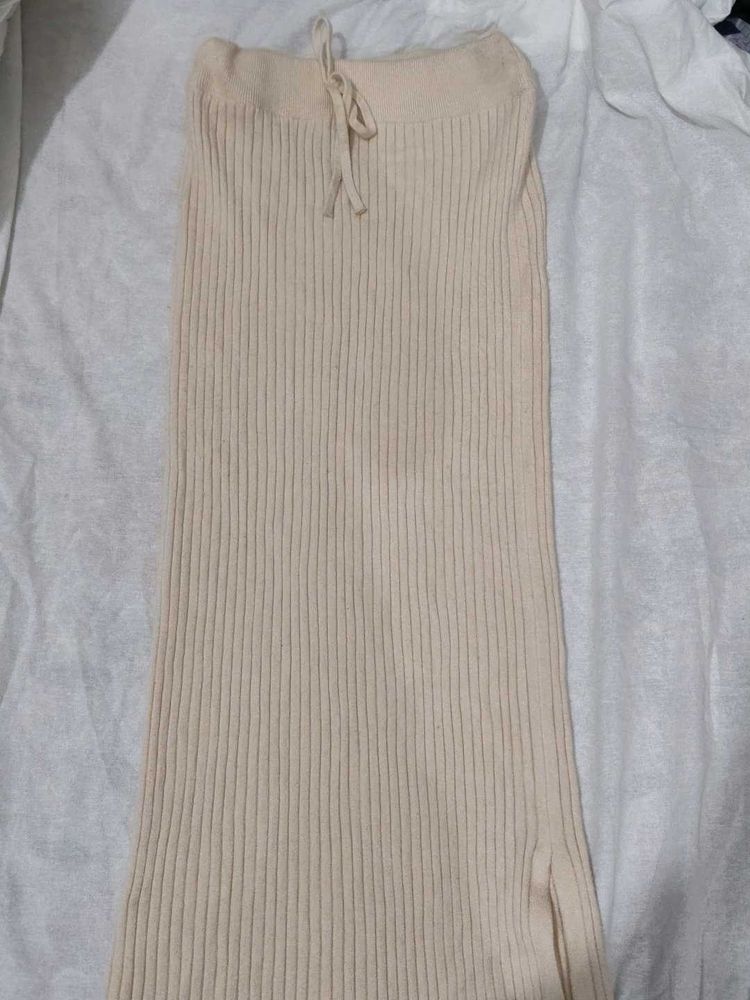 Ribbed Knit Maxi Skirt