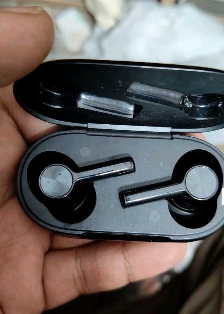 OnePlus Buds Z2 Earbuds