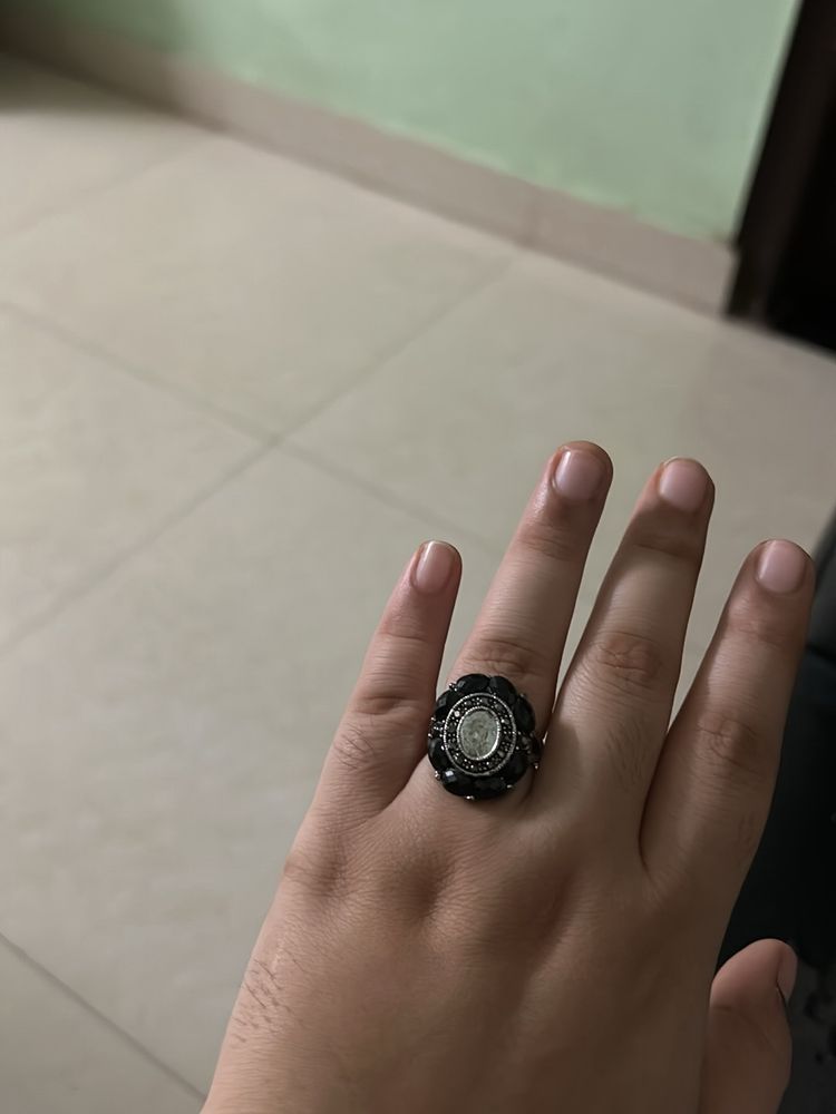 Stone Finger Ring