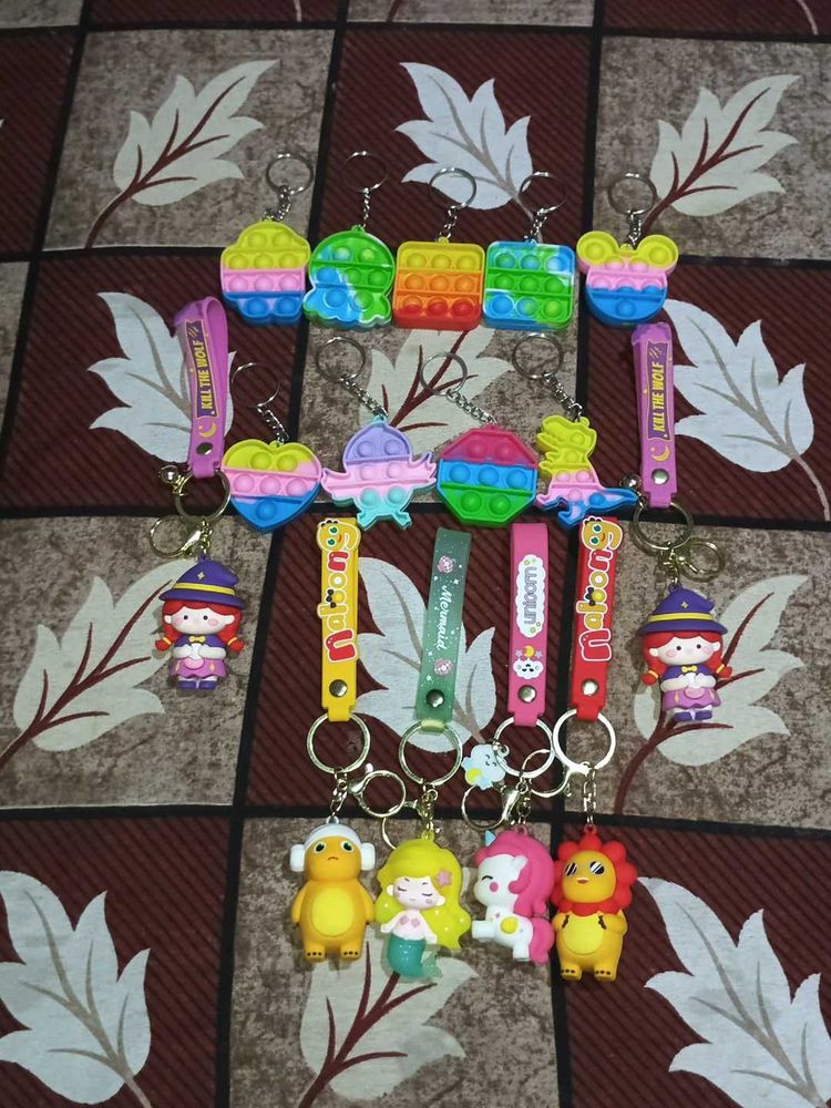 Amazing Keychains Combo