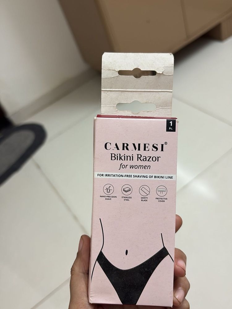 Carmesi Bikini Razor