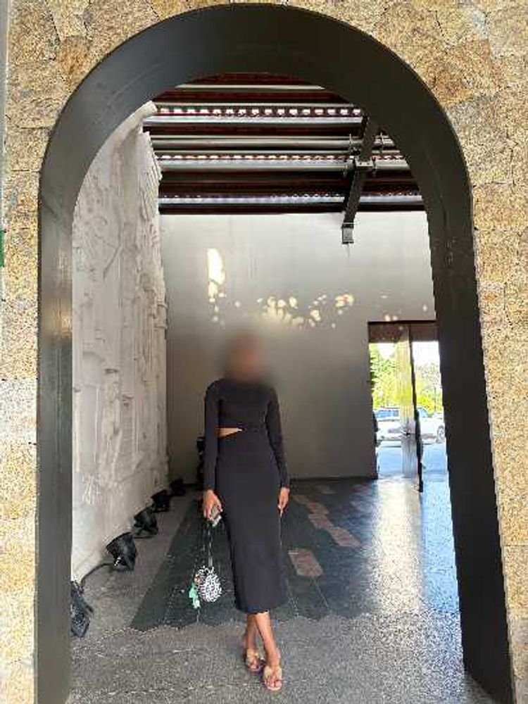 Chic Black Cutout Midi Dress