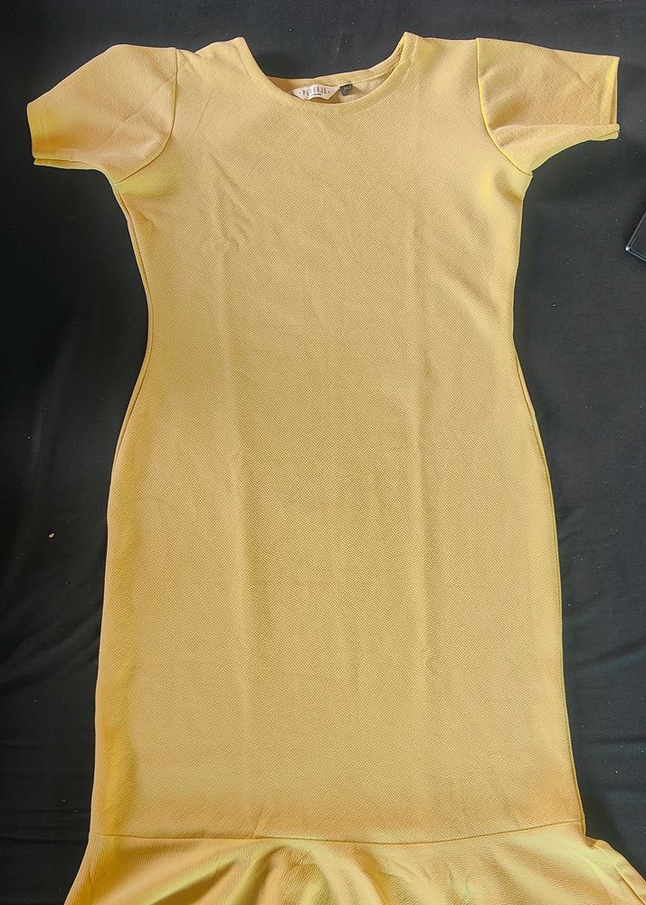 Yellow Bodycon Dress 🧡