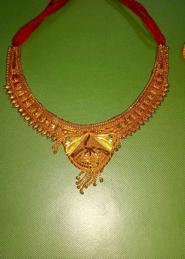 Elegant Gold-Plated Necklace