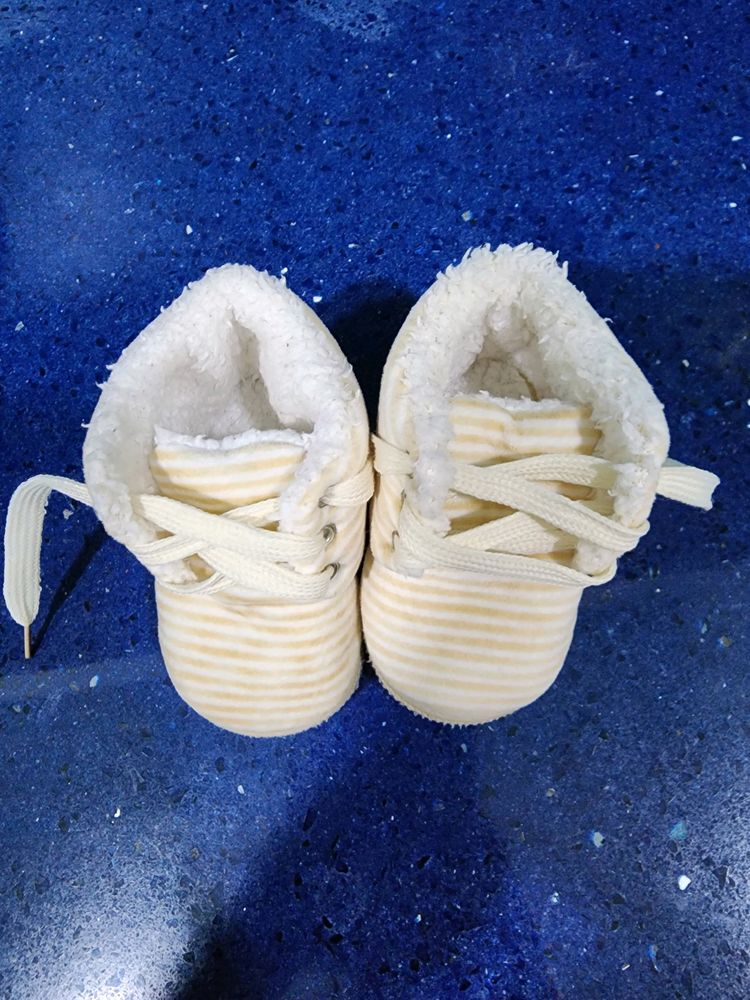 Woollen Shoes- Cream Colour