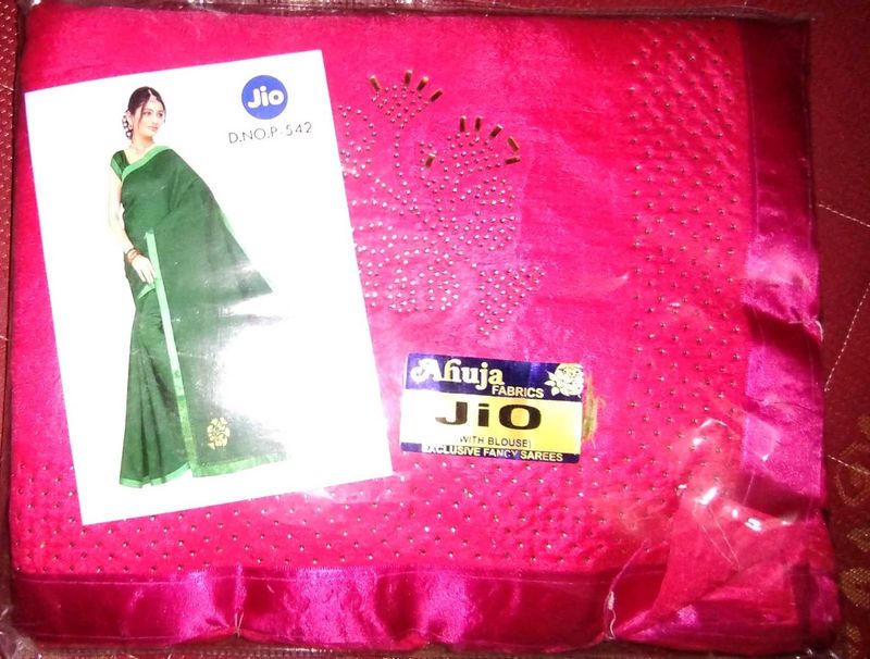 Elegant Pink Jio Saree with Blouse