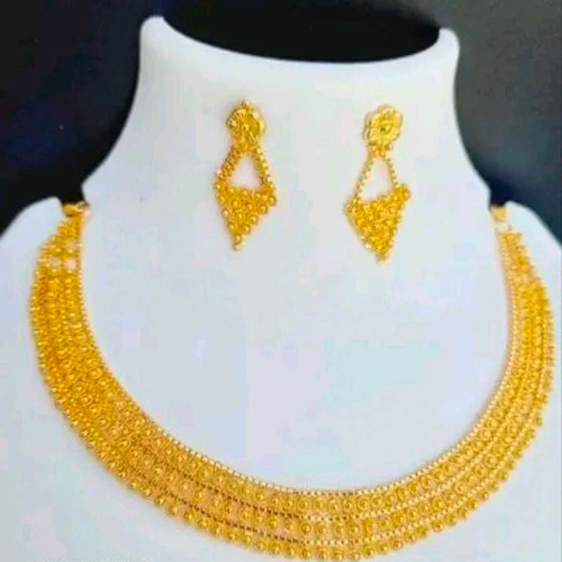 Elegant Gold-Tone Necklace Set