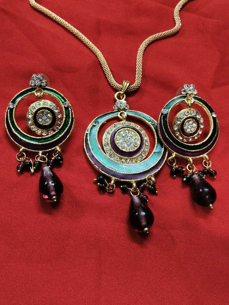 Elegant Necklace &amp; Earring Set
