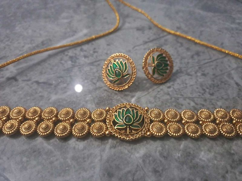 Gold-tone Necklace Set