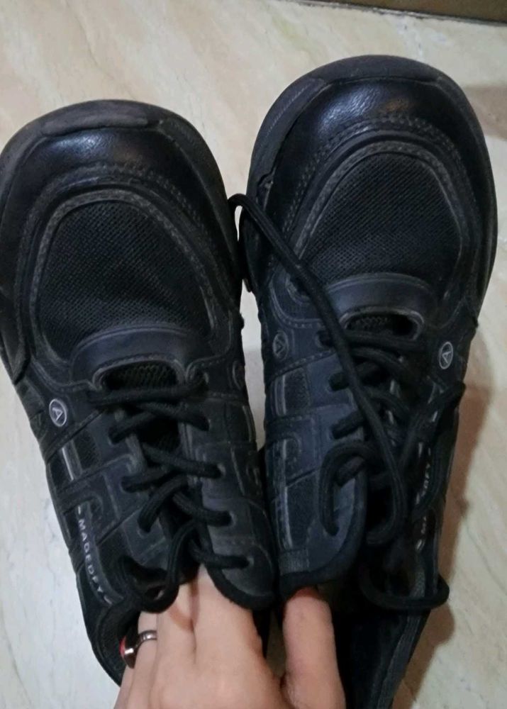 Black Madefoot Shoes