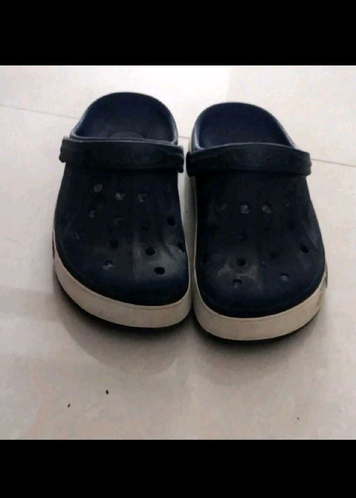 LIBERTY NAVY BLUE CLOGS