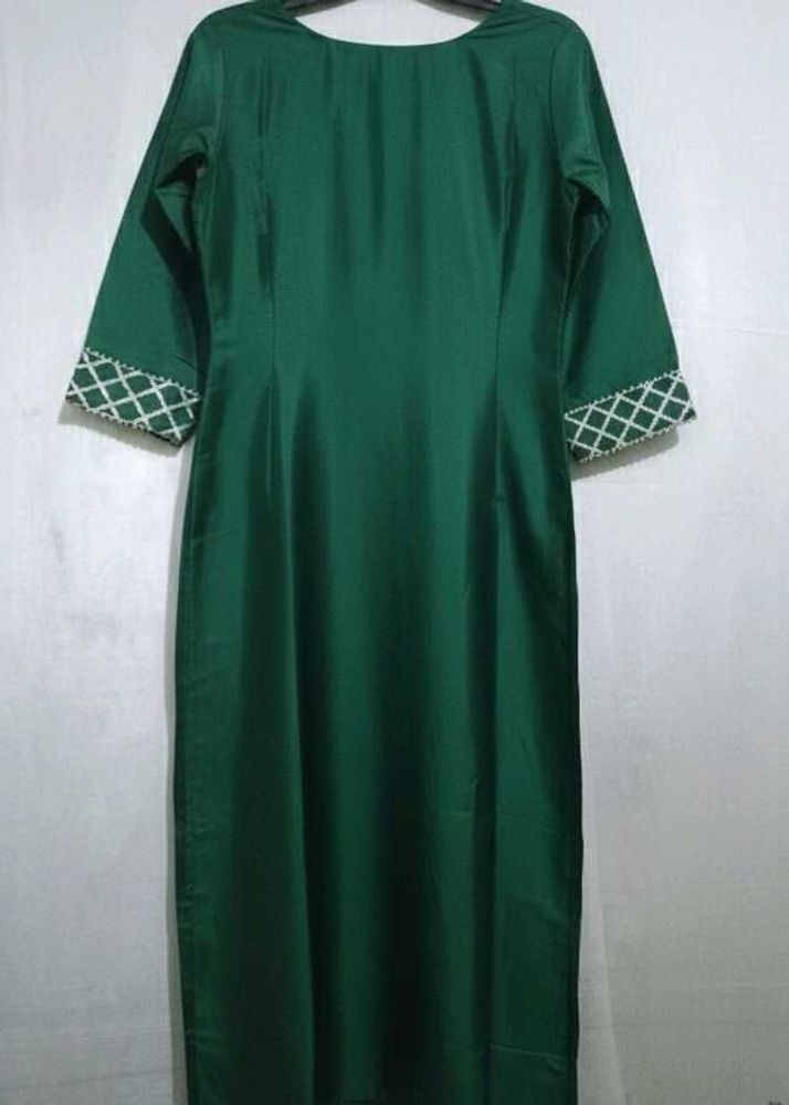 Green Embroidered Kurta