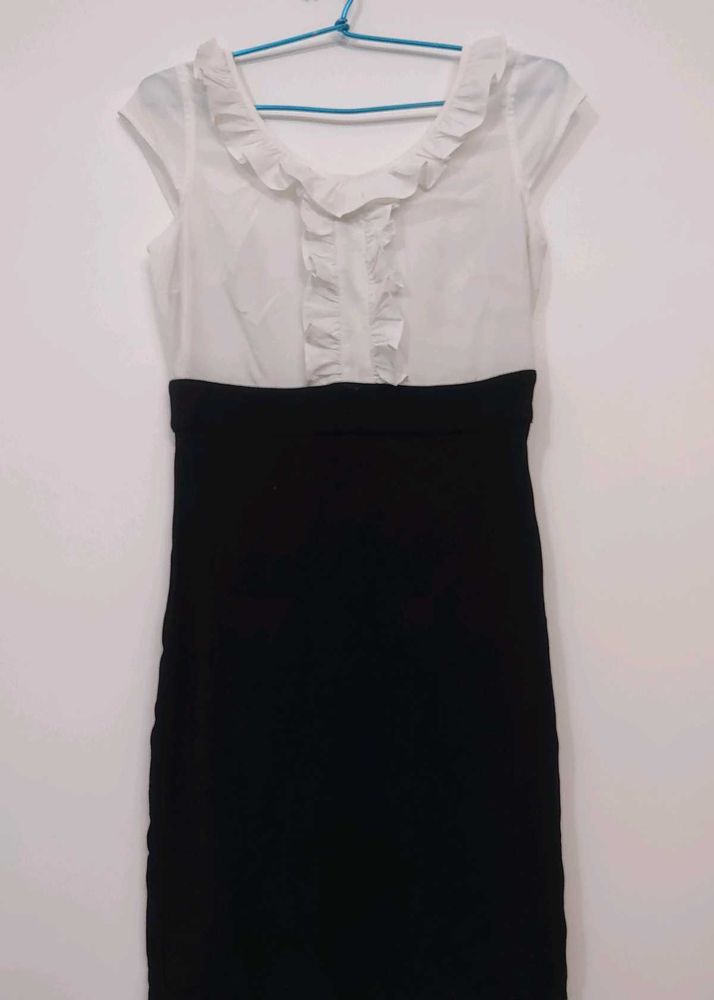 Chic Black &amp; White Dress