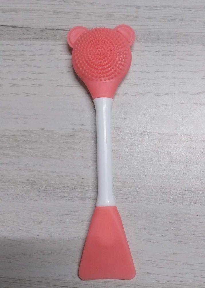 SILICONE FACE MASK APPLICATOR