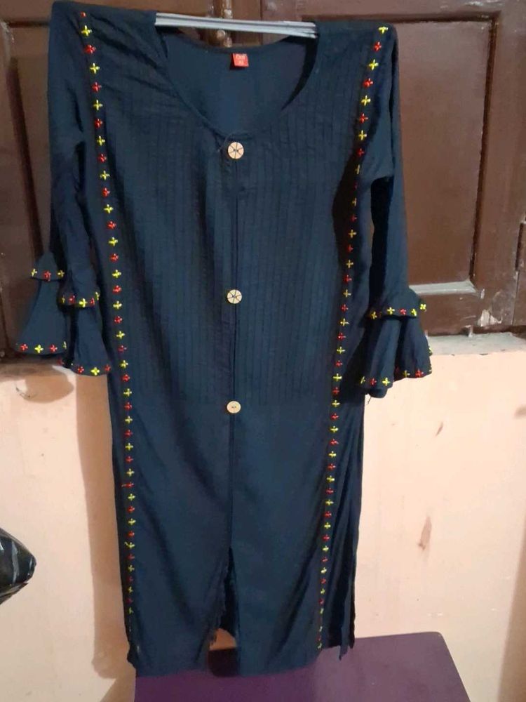 Embroidered Detail Kurti