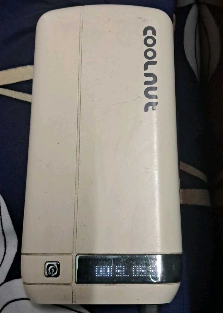 Coolnut 20000 mAh Power Bank (White, Lithium Ion)