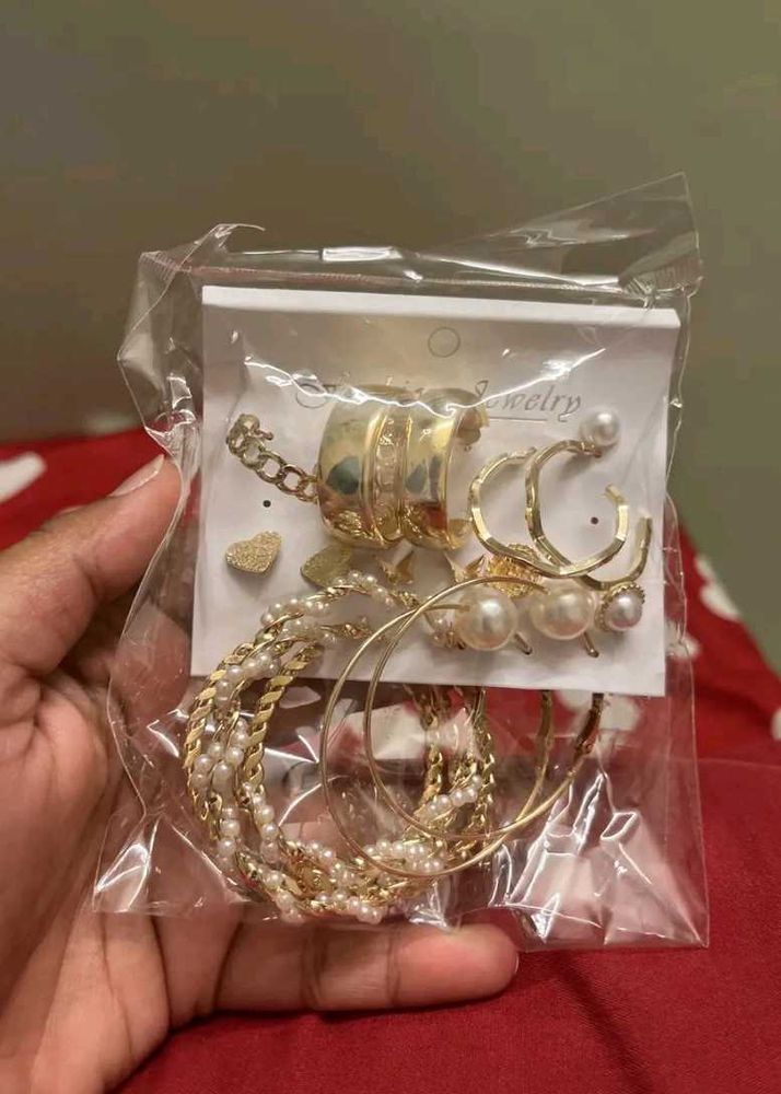 EARING FOR WOMEN