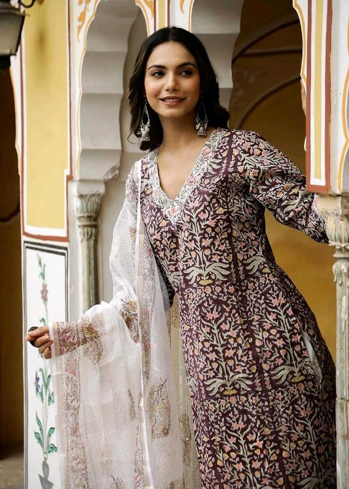 Elegant Floral Print Kurta Set