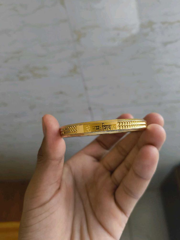 Wristwear