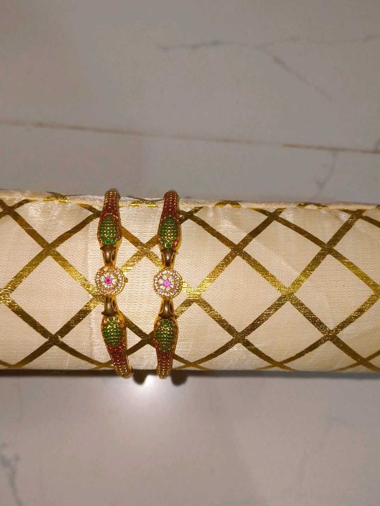 Elegant Bangle Set