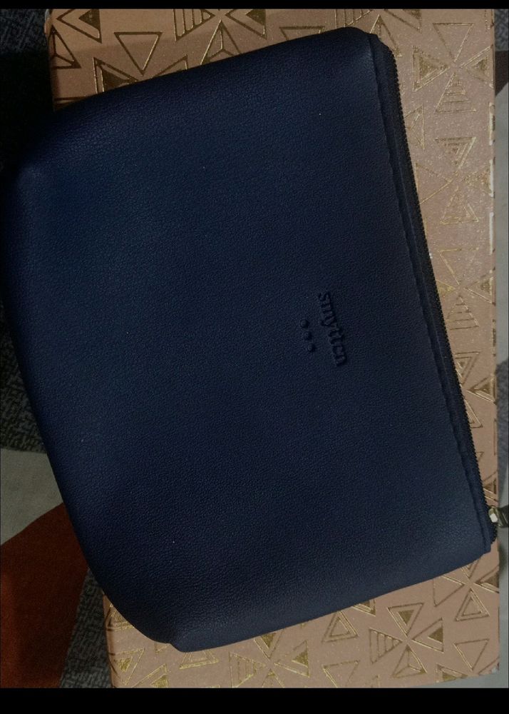 Symtten Navy Blue Pouch