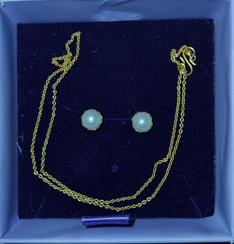 Pearl Earrings and Chain Set