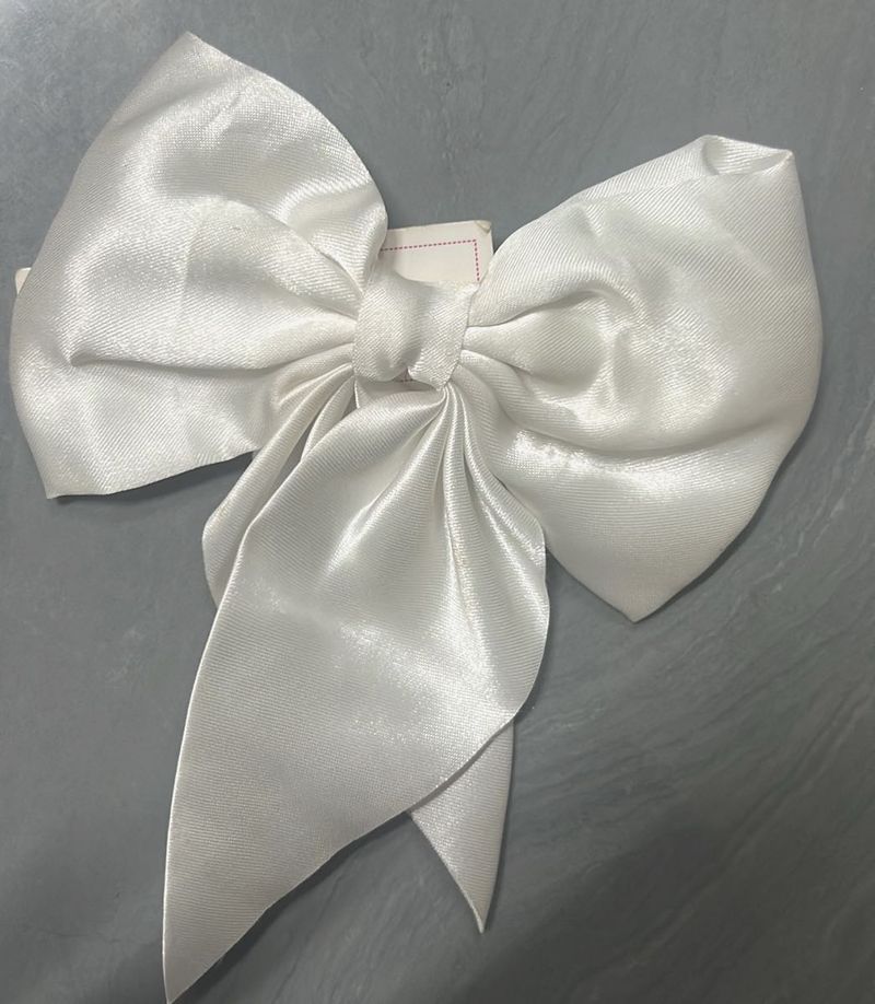 Aesthetic White Bow Clip