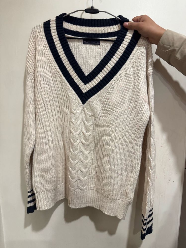 M&amp;S Pullover With Blue Borders