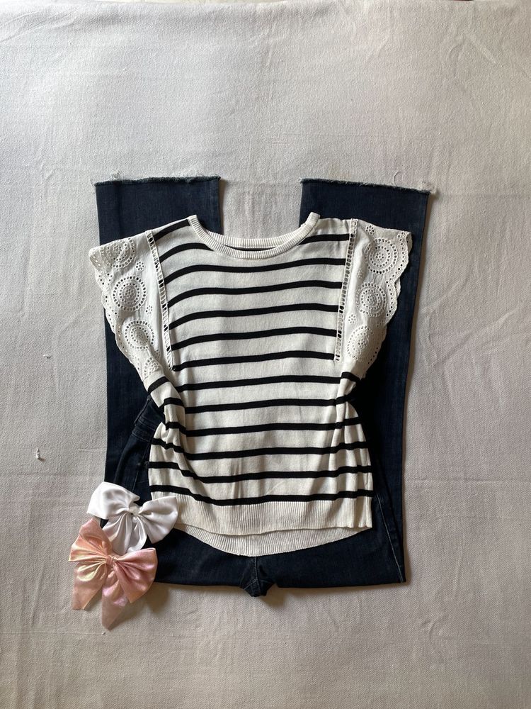 Striped Lace Sleeve Top🪷