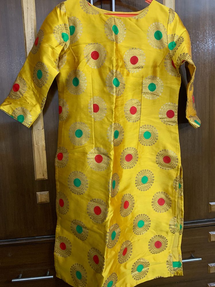 Kurta Set With Dupatta