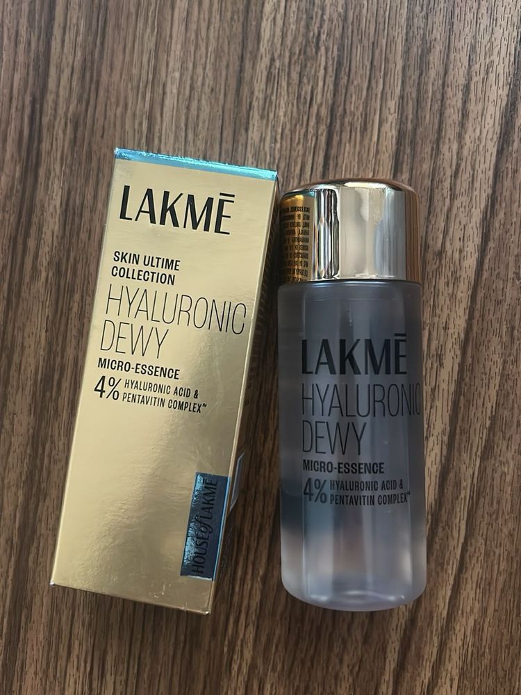Lakme Hyaluronic Dewy Essence