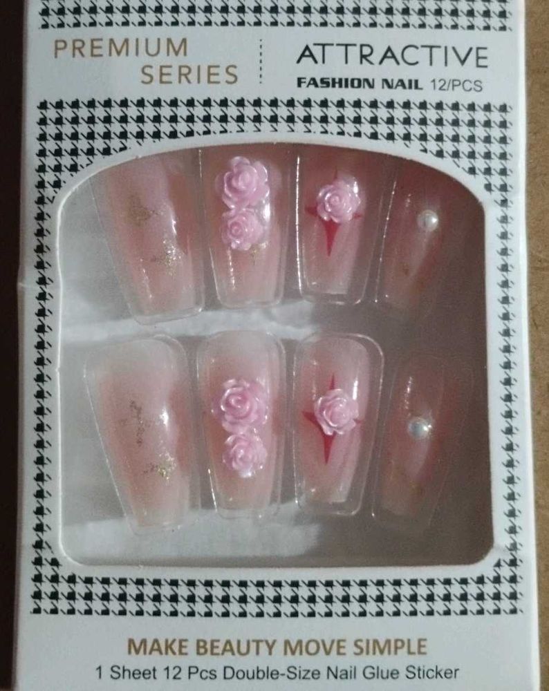 Attractive Fashion Nails - 12 Pcs