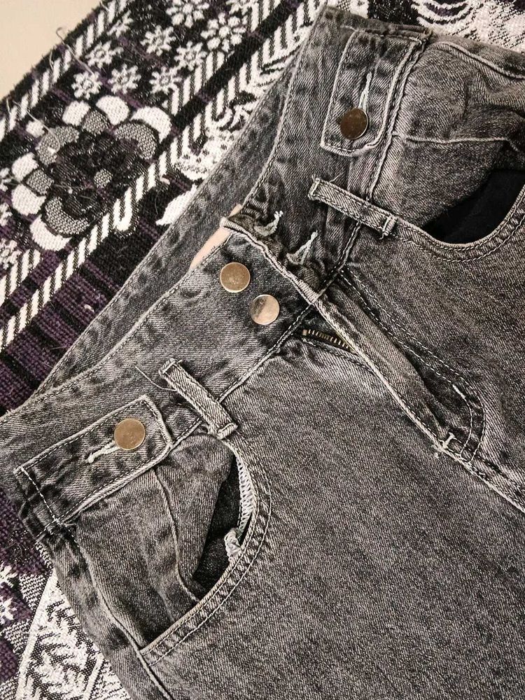 Stylish Grey Denim wide leg Jeans