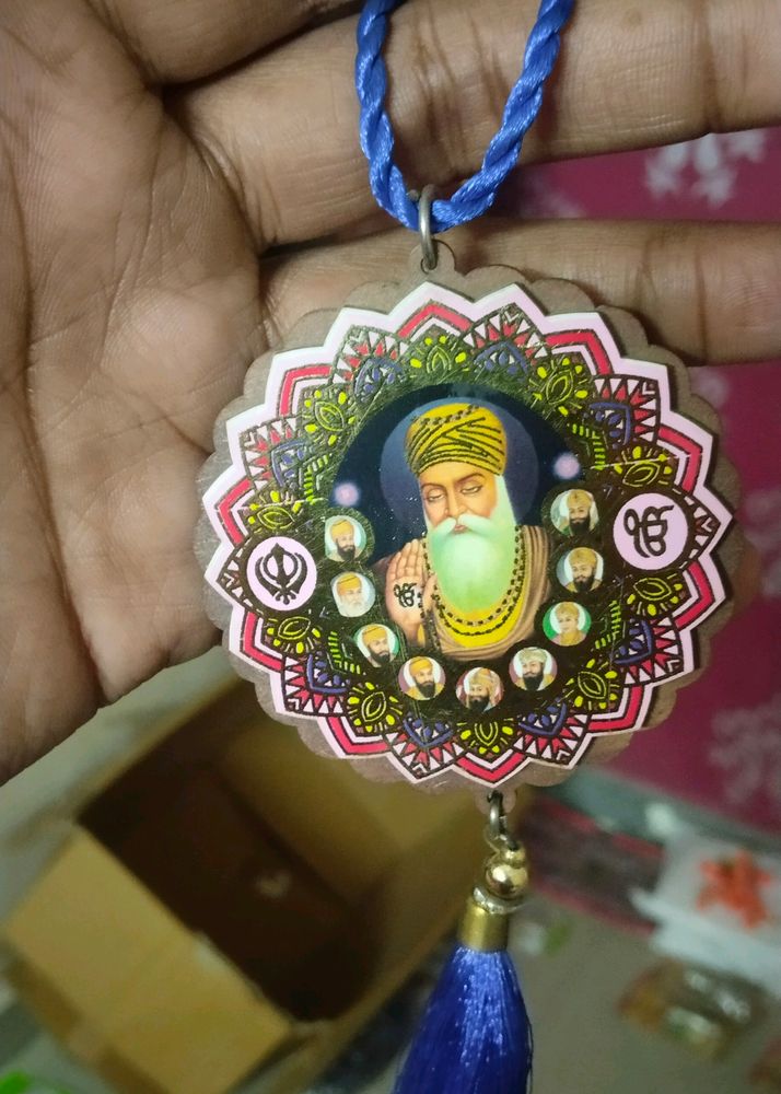 Only 1 Pc Guru Nanak Dev Ji With 10 gur Car Hangi