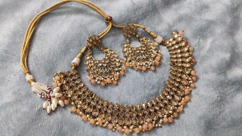 Elegant Kundan Necklace Set