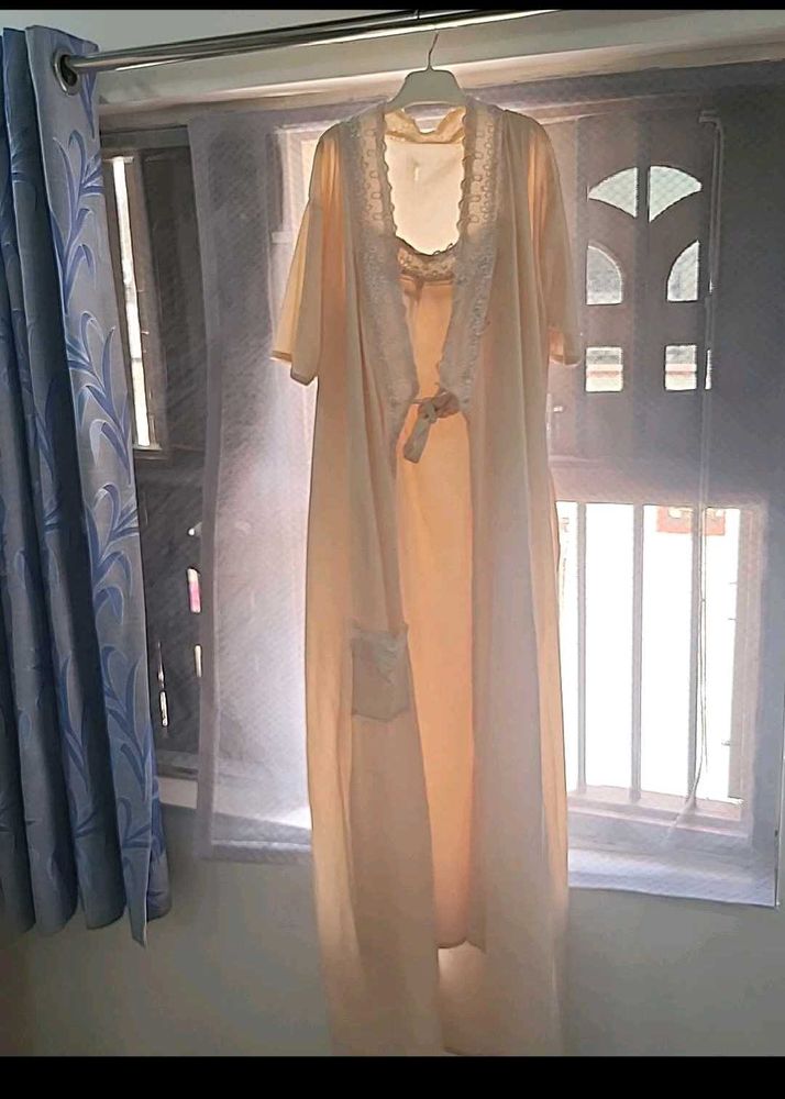 Vintage Peach Nightgown &amp; Robe Set