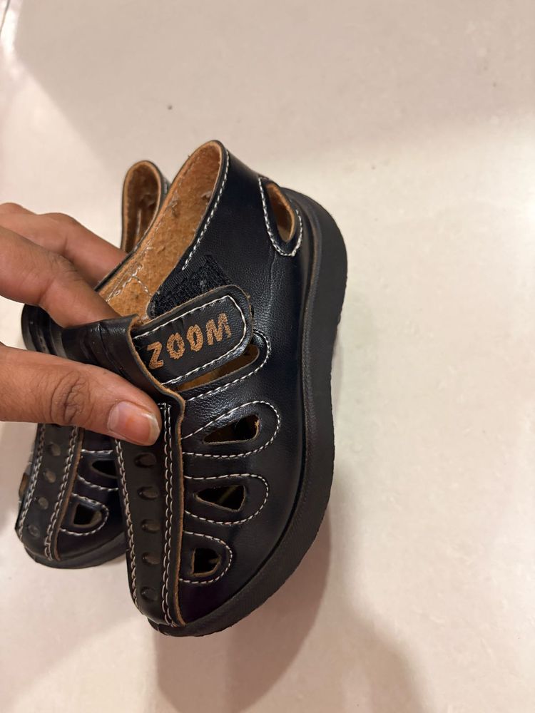 Zoom Black Leather Sandals - Size Unknown