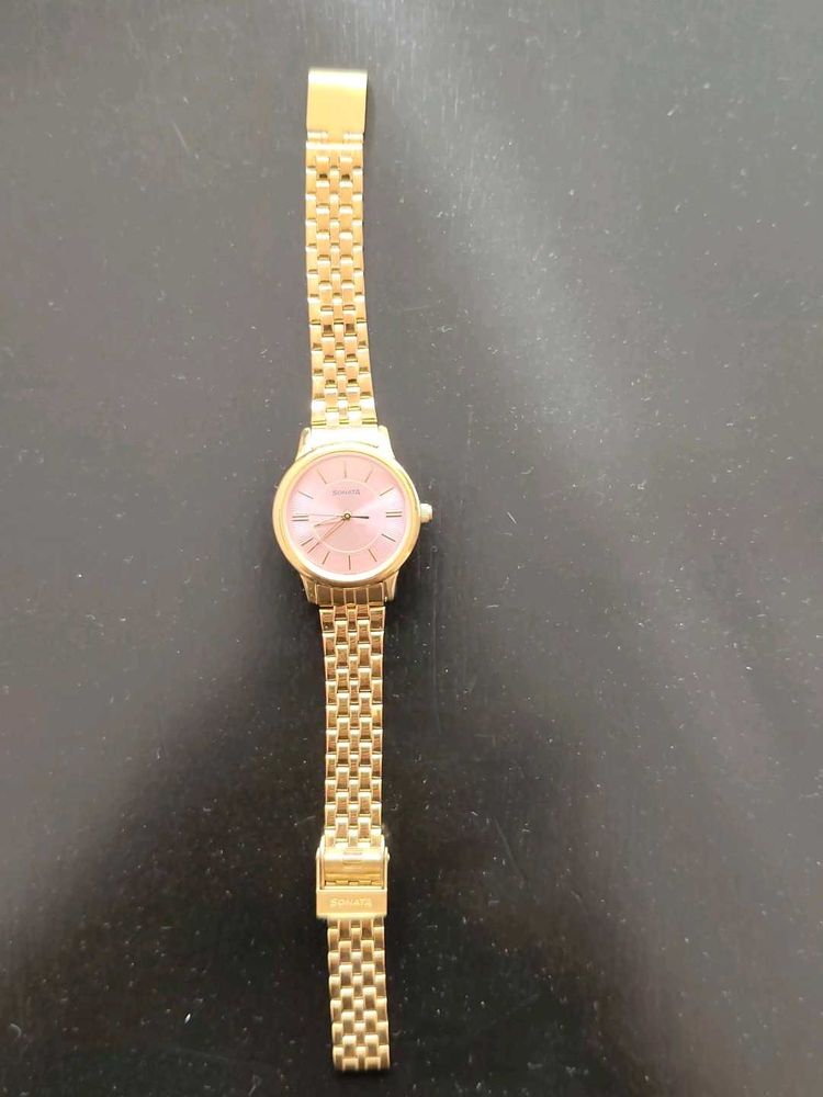 Women&#39;s Gold Tone Watch