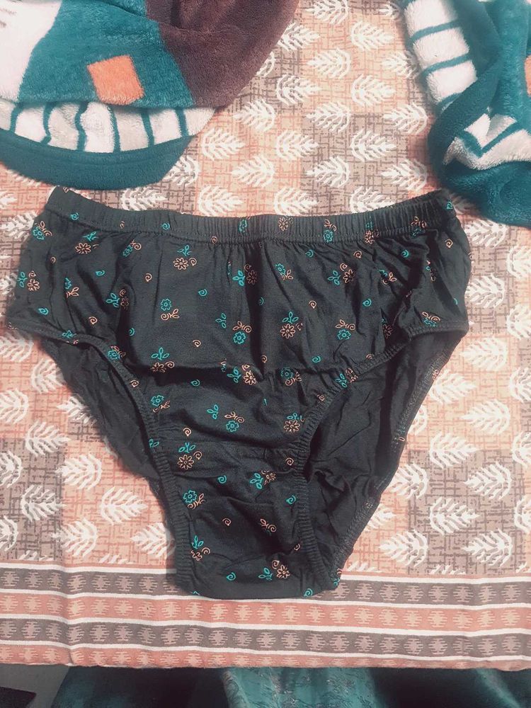 combo of printed clothes