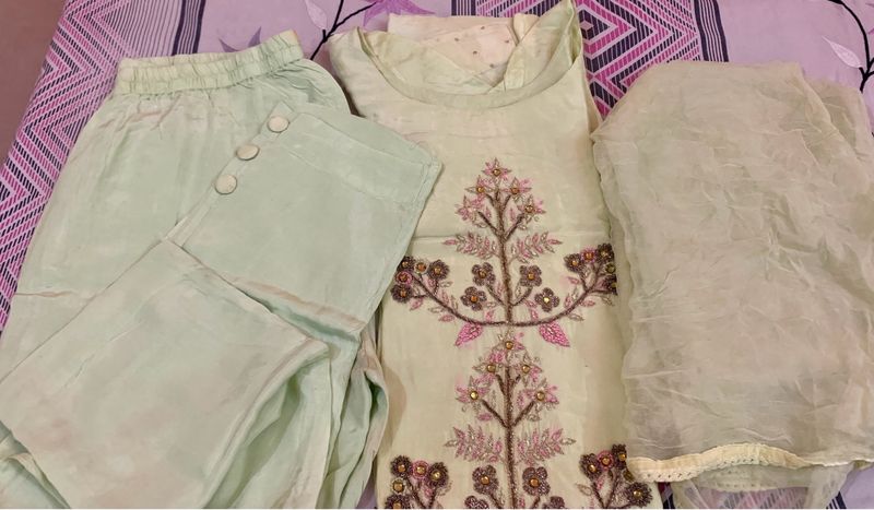 Pista Green Suit