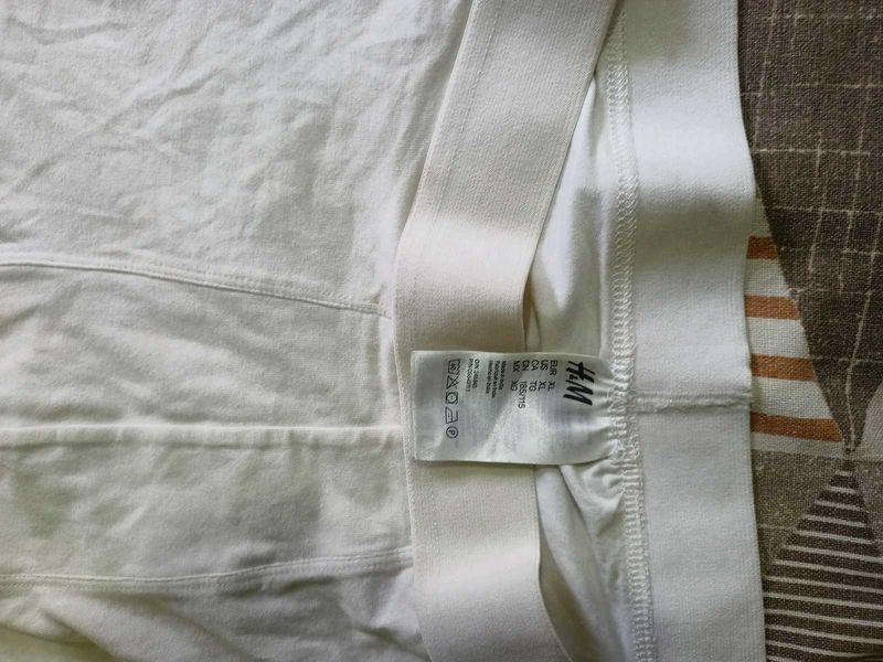 H&amp;M White Lounge Shorts - XL