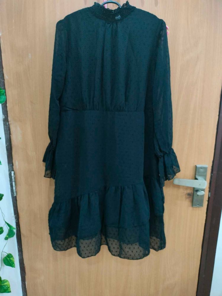 Elegant Black Dress Size - XL