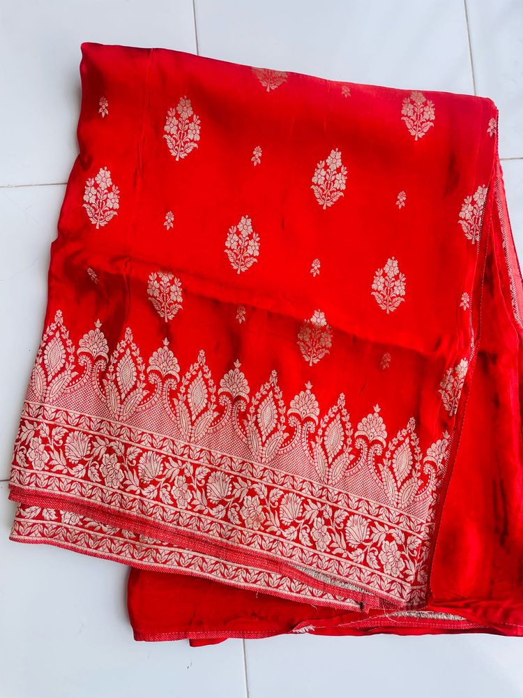 Elegant Red Banarasi Mashru Silk Saree