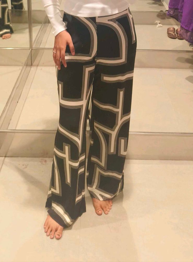 Patterned Wide Leg Pants