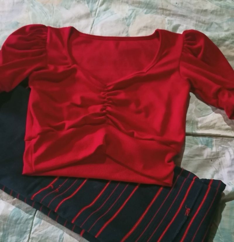 Deep neck Maroon elastic top