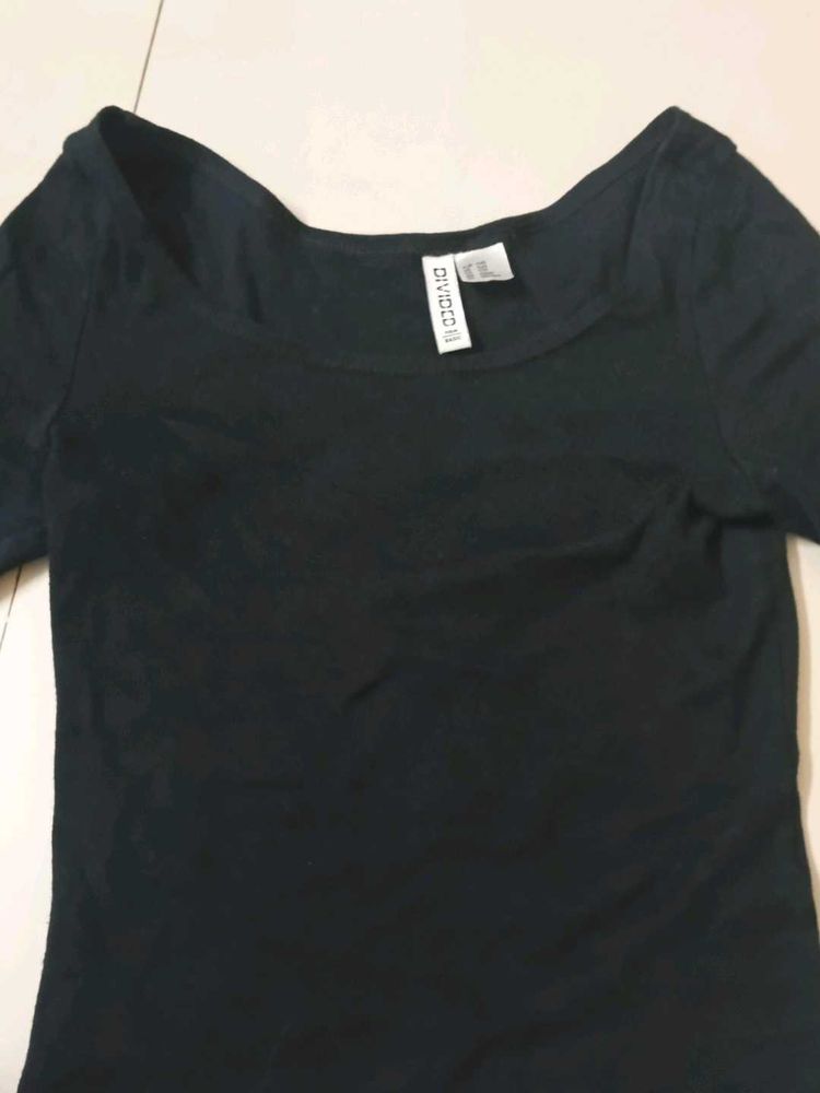 Black H&amp;M Divided T-Shirt