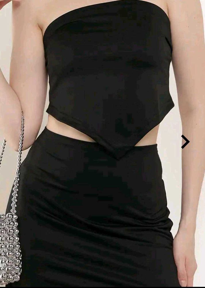 Shein Short Bandeau Top With black color Skirt