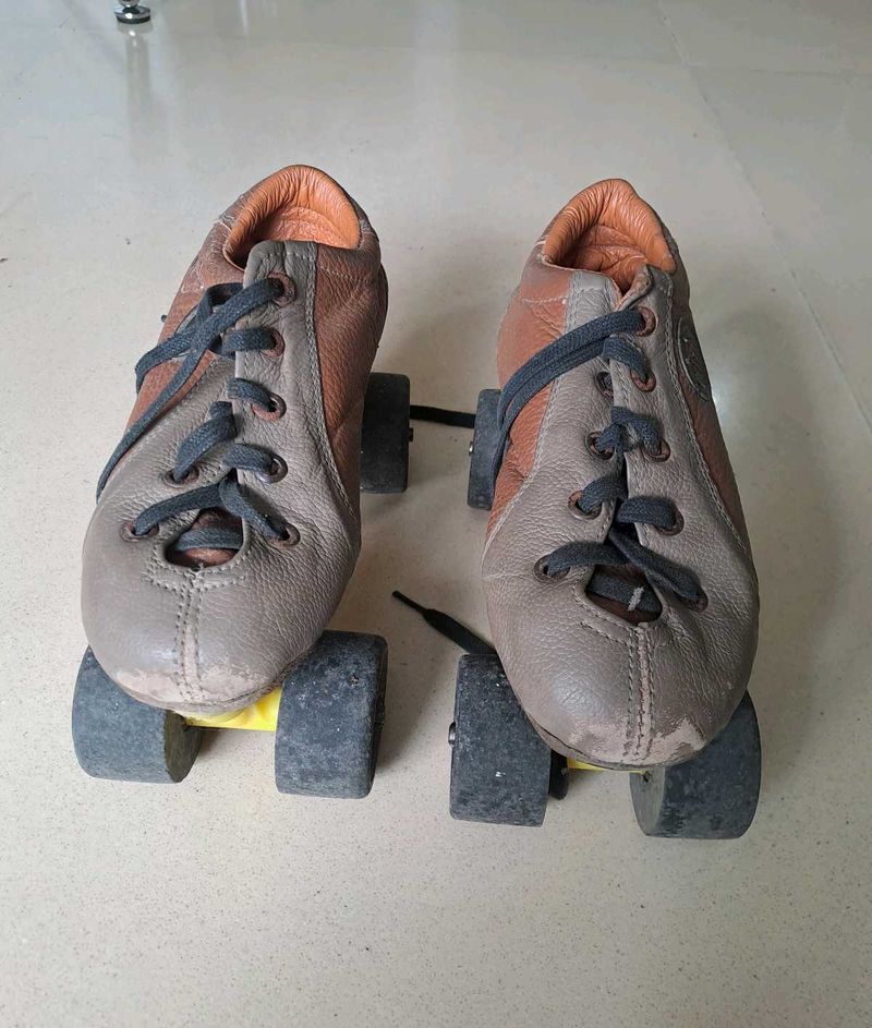 Roller Skate Sized 7